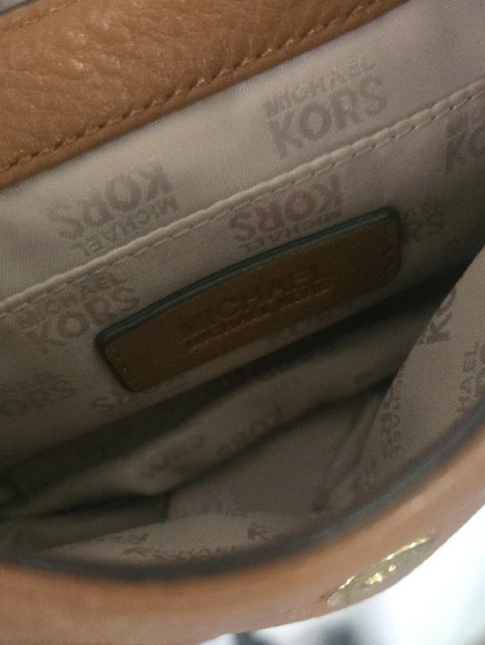 Micheal Kors Brown Pebbled Leather Small Crossbody W/ Gold Hardware (EUC)✨️ - Picture 9 of 13